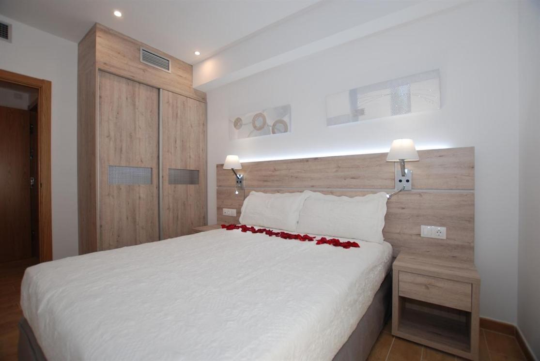 Apartments Gran Vp กัมบริลส์ ภายนอก รูปภาพ