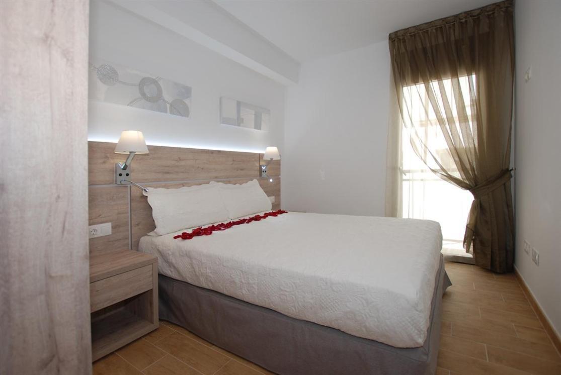 Apartments Gran Vp กัมบริลส์ ภายนอก รูปภาพ