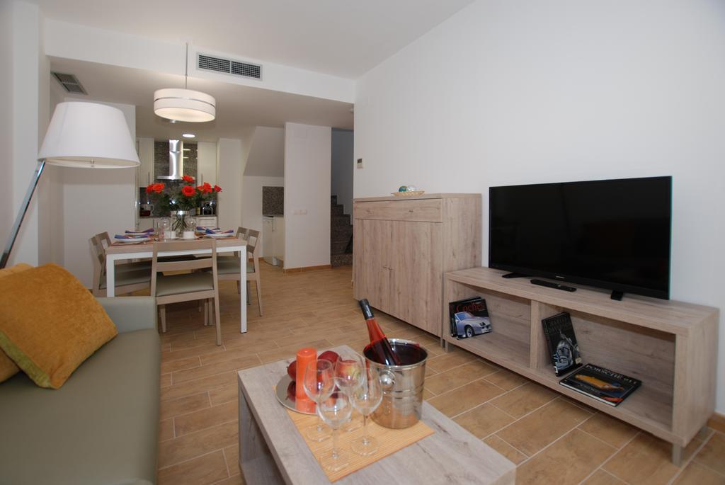 Apartments Gran Vp กัมบริลส์ ภายนอก รูปภาพ