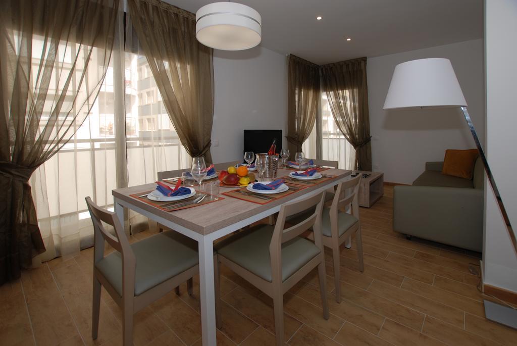 Apartments Gran Vp กัมบริลส์ ภายนอก รูปภาพ