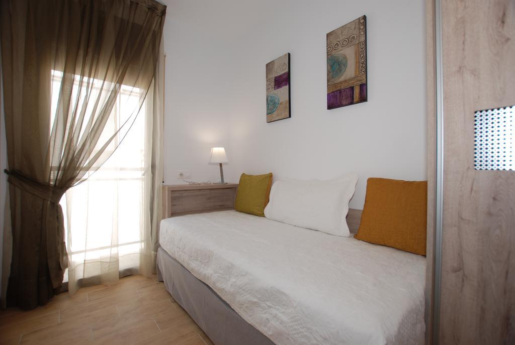 Apartments Gran Vp กัมบริลส์ ภายนอก รูปภาพ